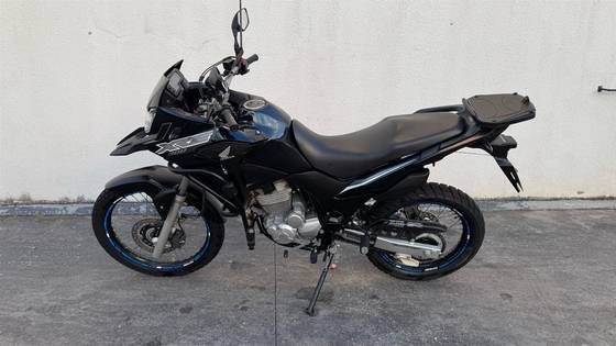HONDA XRE 300 ABS HONDA XRE 300 ABS